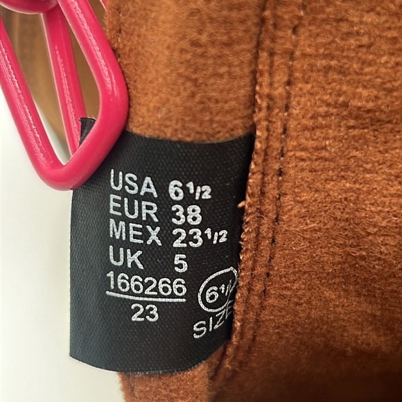 American Eagle Brown Faux Suede Ankle Booties Comfort Low Heel Fall Women’s 6.5 - Picture 9 of 9